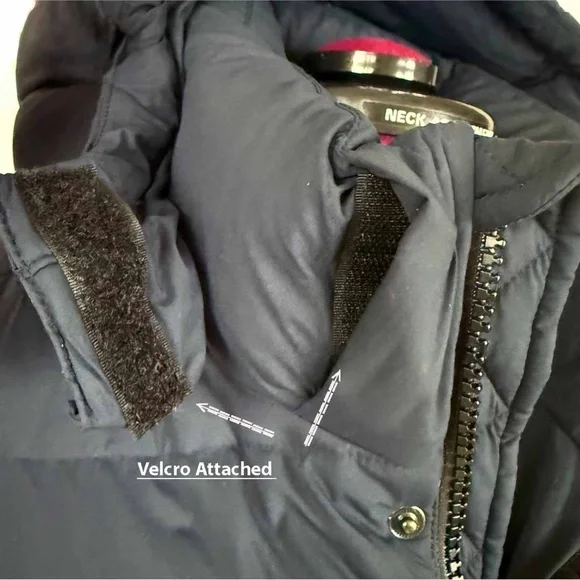 Aritzia Tna Women Medium Navy The Super Puff Vest Zip Hood  EUC - Picture 7 of 13